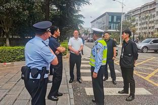 ?快上链接！朱芳雨上身“朱八组合拳”主题T恤